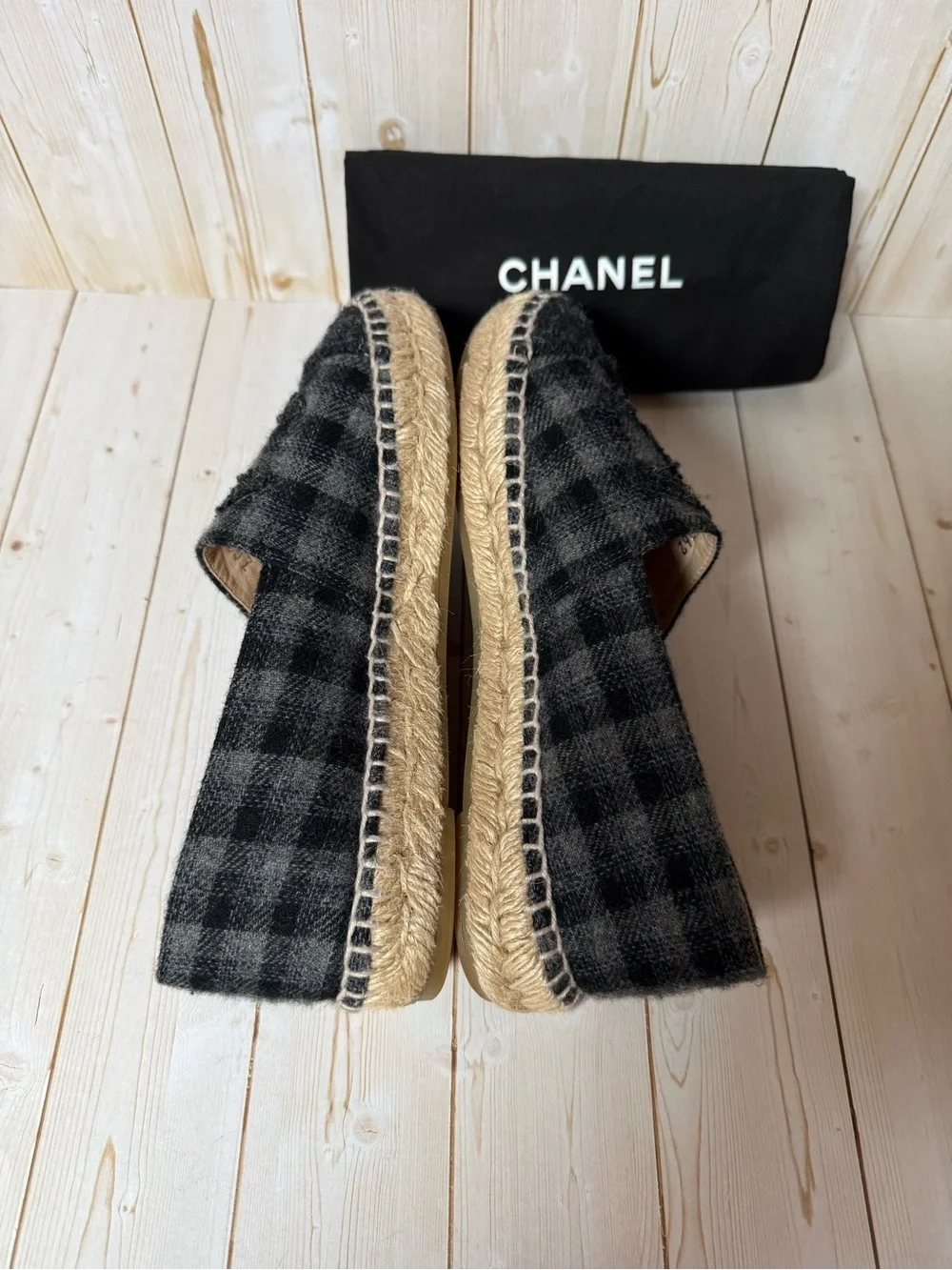 CHANEL Flannel CC Espadrille Flats Dark Grey/Black Sz 36 / 6